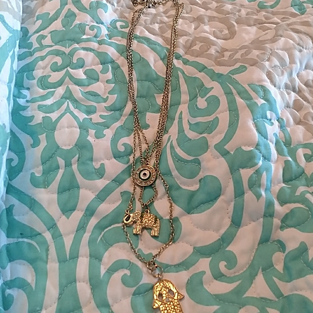 Necklace bundle - Picture 3 of 7